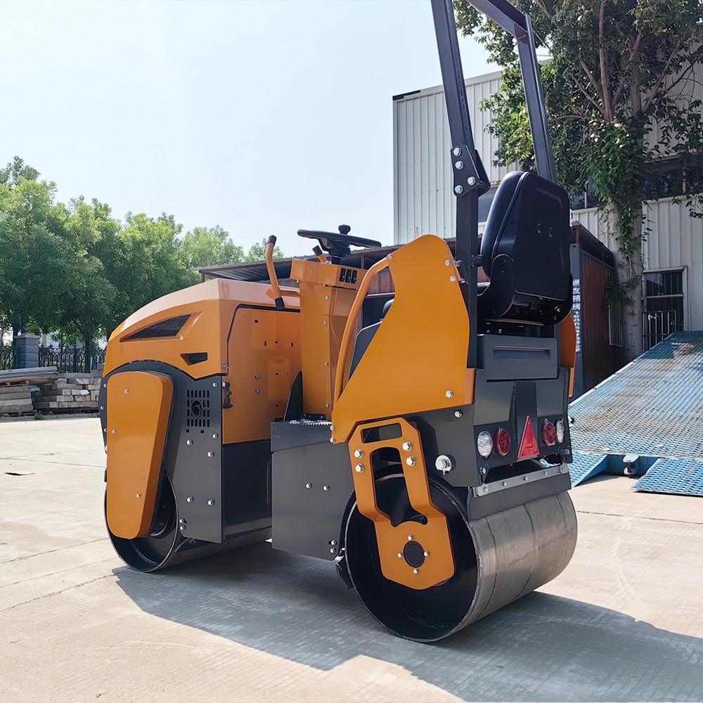 國(guó)內(nèi)的小型壓路機(jī)比國(guó)外的貴，價(jià)格到底差在哪里？